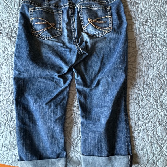 Silver capris - Picture 5 of 6